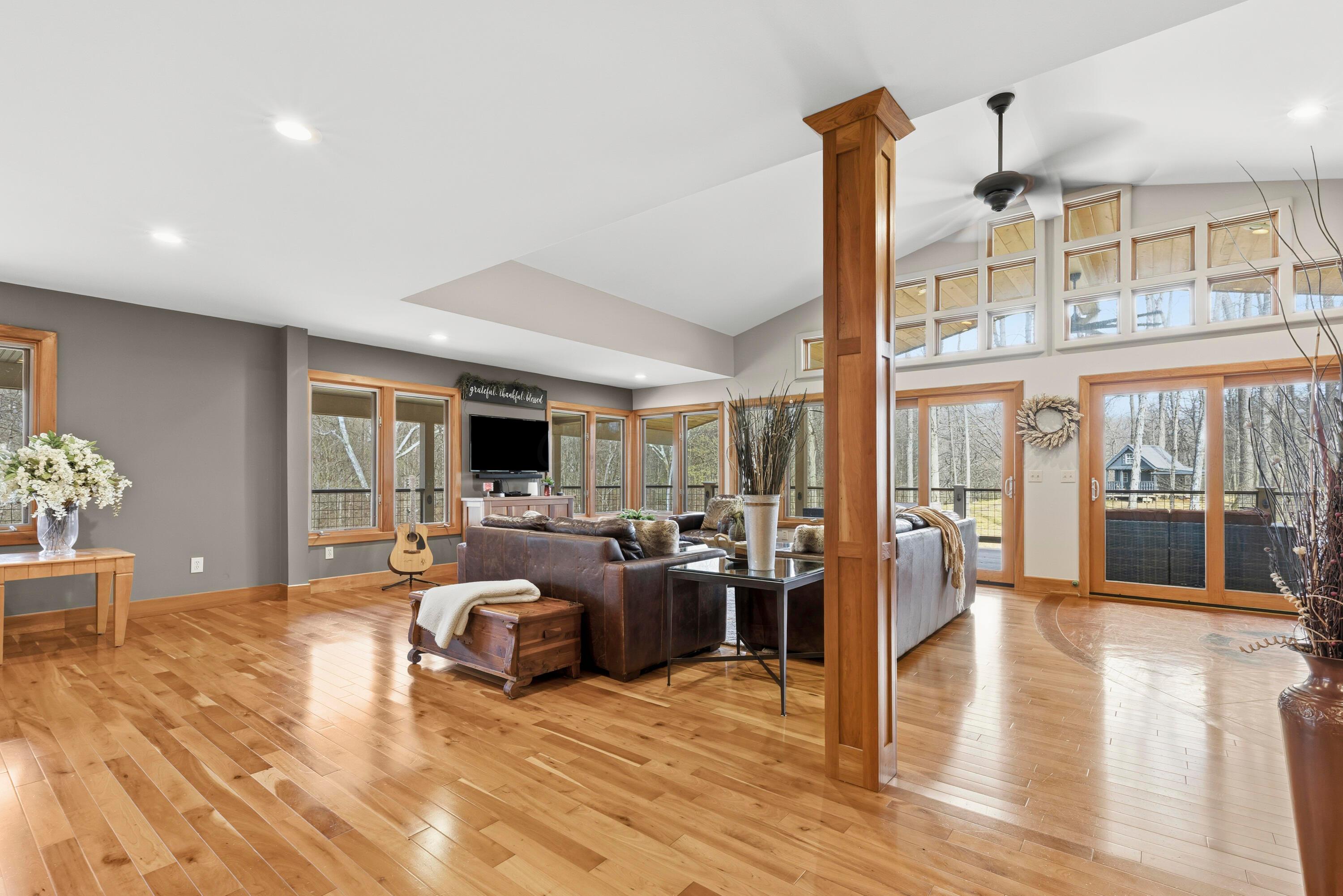 7860 Schott Road Westerville, OH 43081 - Photo 25 of 71 25. Great Room