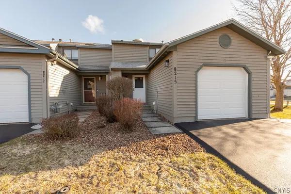 $229,900 | 8215 Beehive Circle, Clay, NY 13090