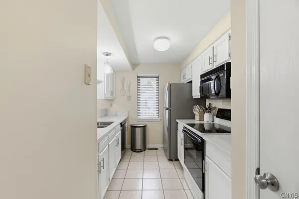$229,900 | 8215 Beehive Circle, Clay, NY 13090