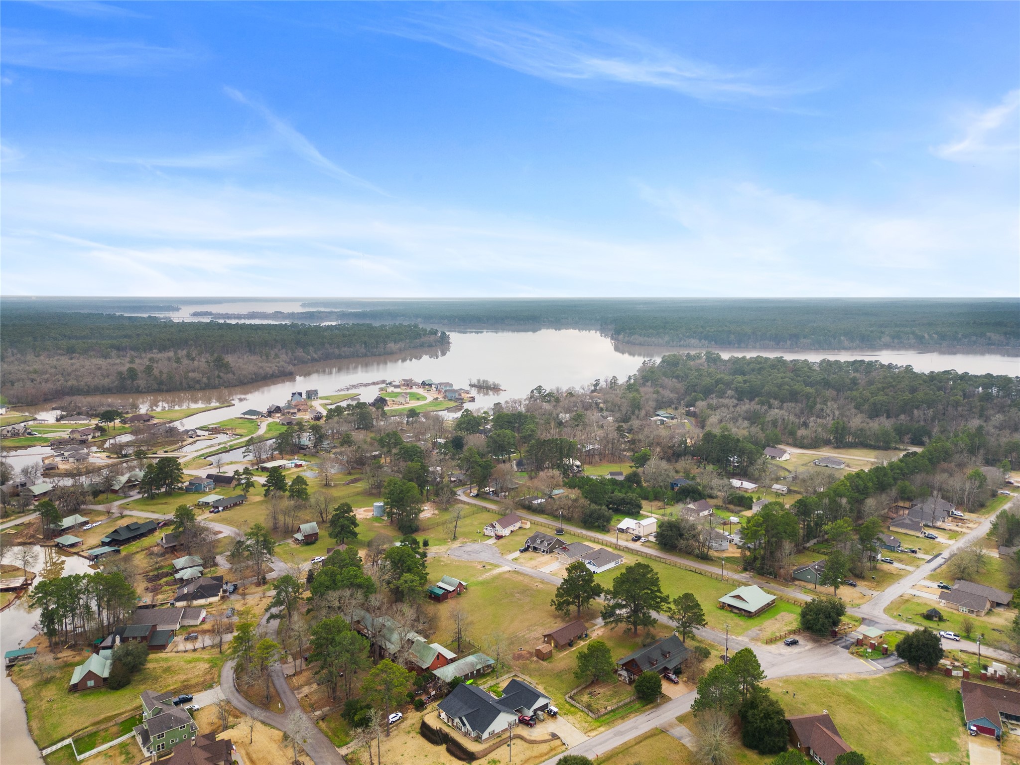 1 Hillside Court Huntsville, TX 77340 - Photo 9 of 12 a view of city and ocean