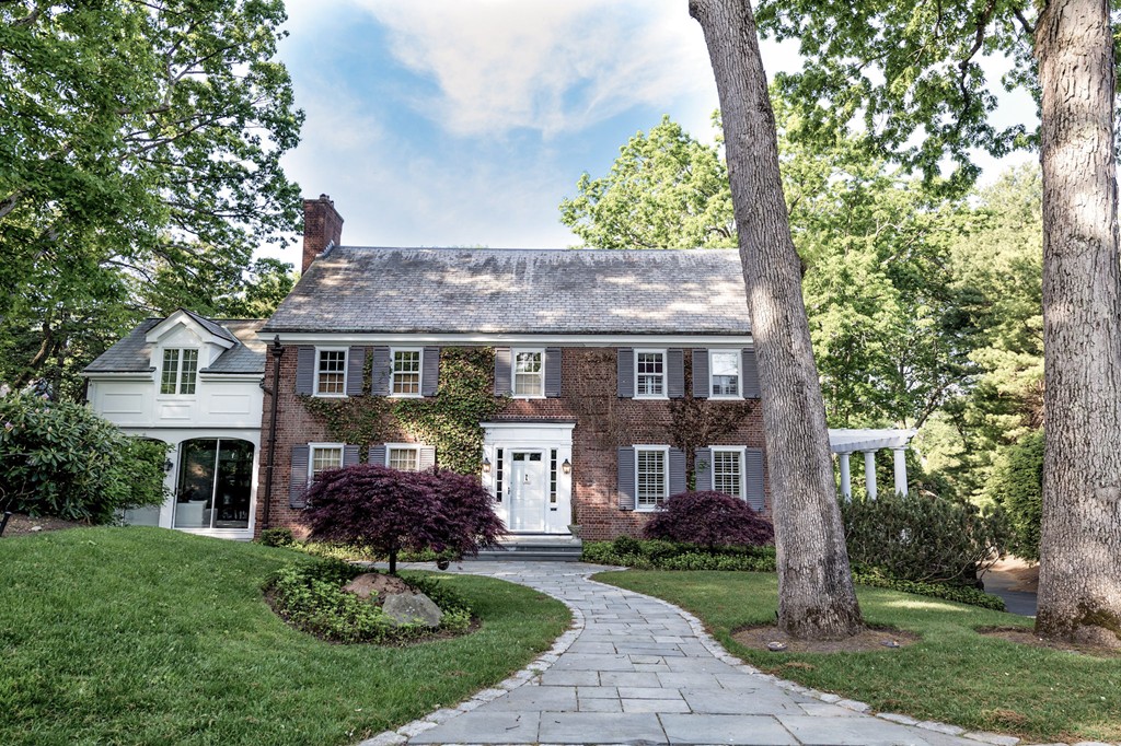 22 Edmunds Road Wellesley, MA 02481 - Photo 1 of 28