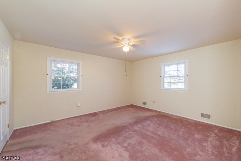 3 Maple Court East Hanover, NJ 07936 - Photo 12 of 27