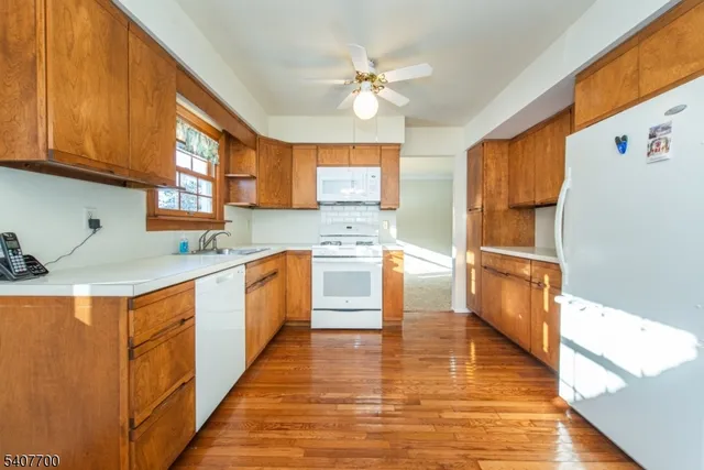 $850,000 | 3 Maple Court, East Hanover, NJ 07936