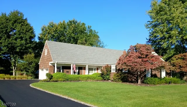 $850,000 | 3 Maple Court, East Hanover, NJ 07936