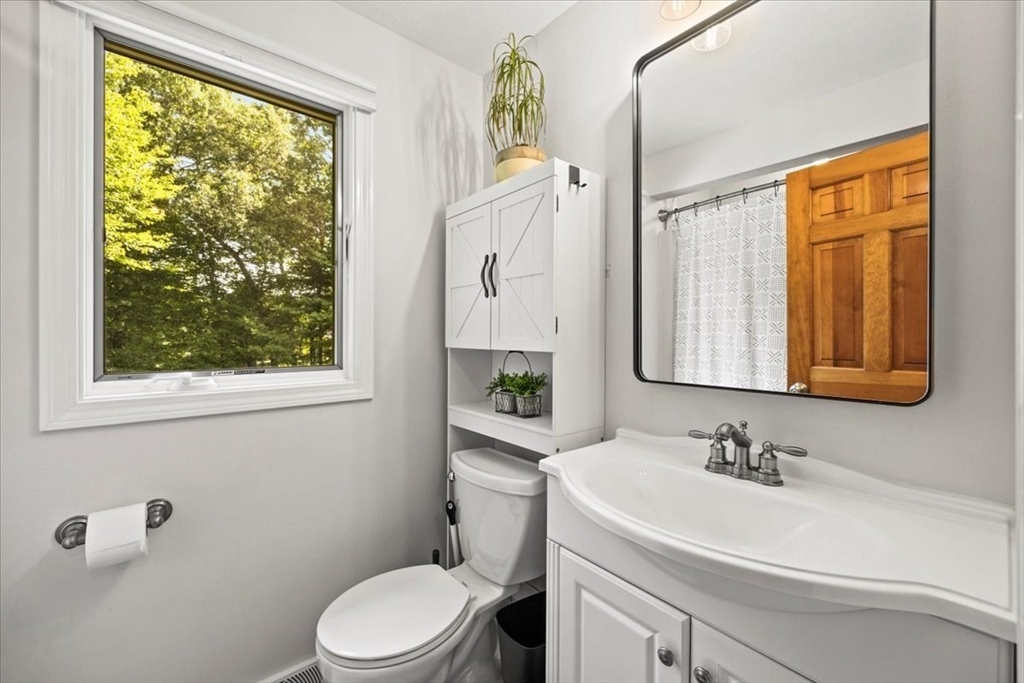 51 Orchard Avenue Hanson, MA 02341 - Photo 18 of 42