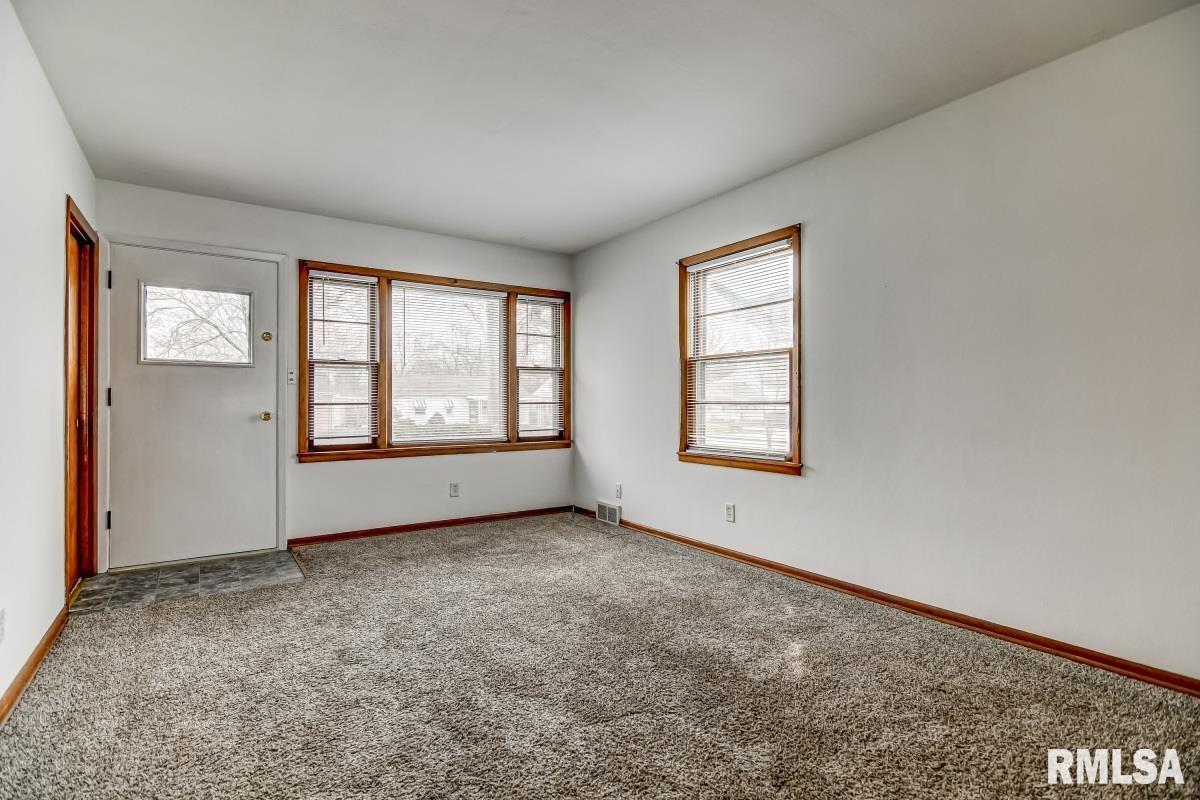 1617 North 19th Street Springfield, IL 62702 - Photo 5 of 36