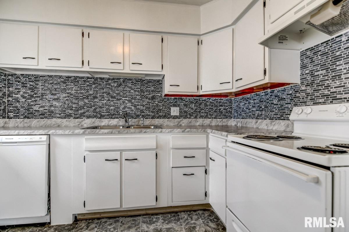1617 North 19th Street Springfield, IL 62702 - Photo 10 of 36