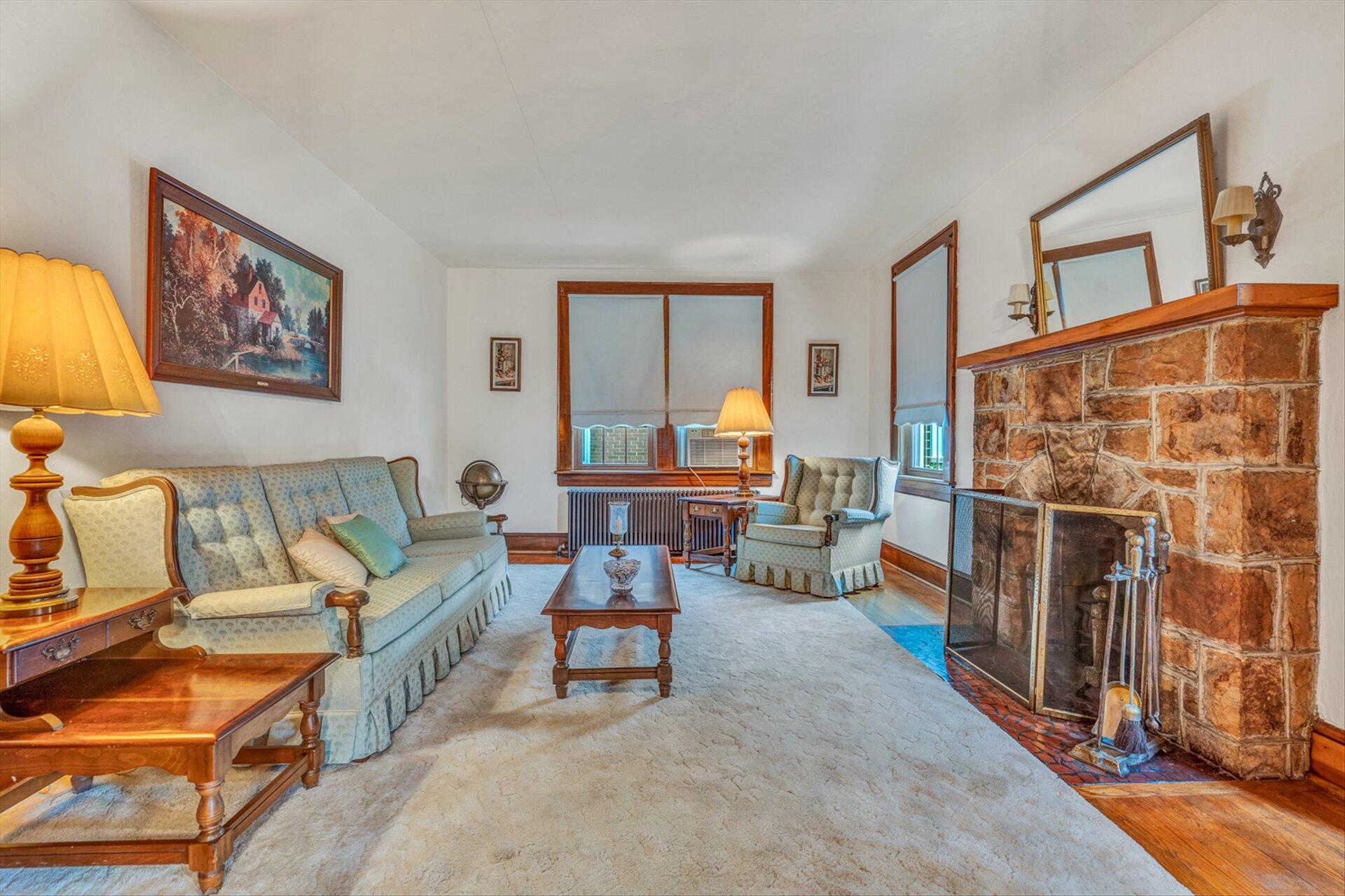 1401 Brighton Road Southwest Roanoke, VA 24015 - Photo 5 of 28 05-DSC1234