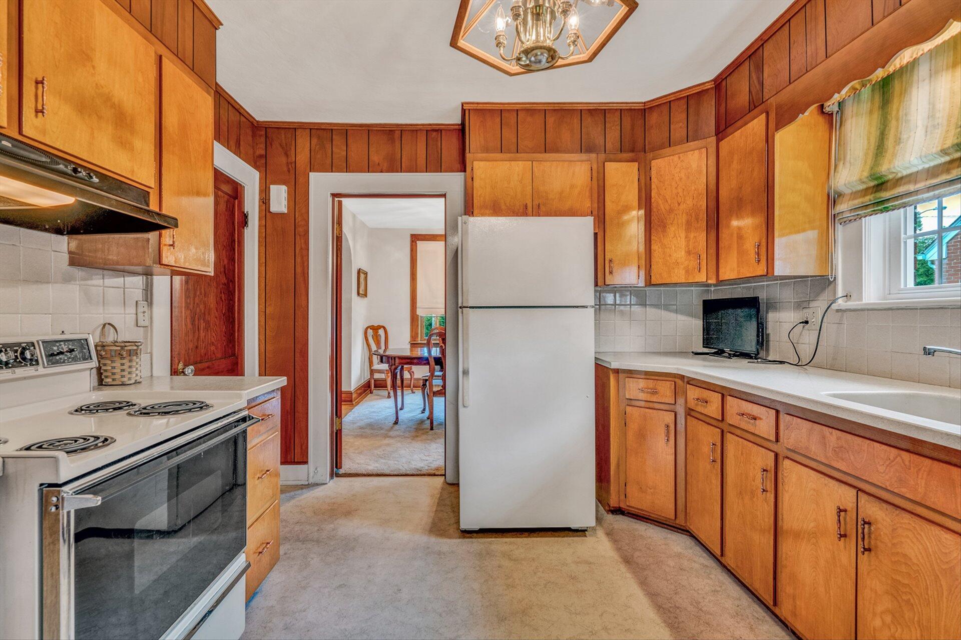 1401 Brighton Road Southwest Roanoke, VA 24015 - Photo 10 of 28 10-DSC1249