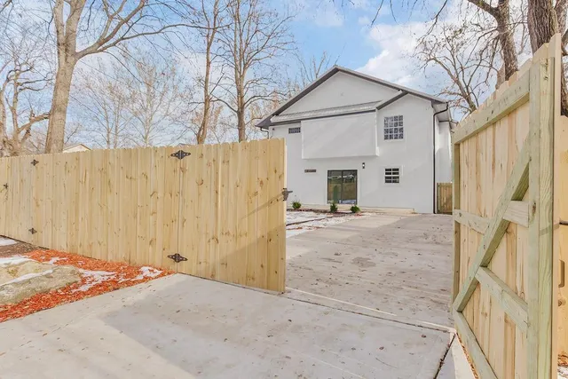 $525,000 | 1327 New Jersey Street, Lawrence, KS 66044