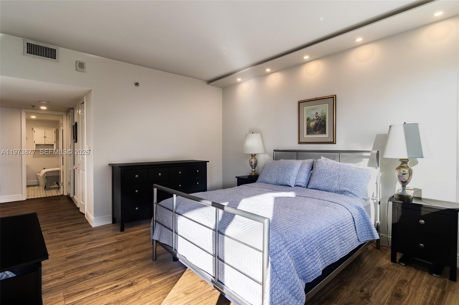 520 Brickell Key Drive, Unit A1007 Miami, FL 33131 - Photo 20 of 25