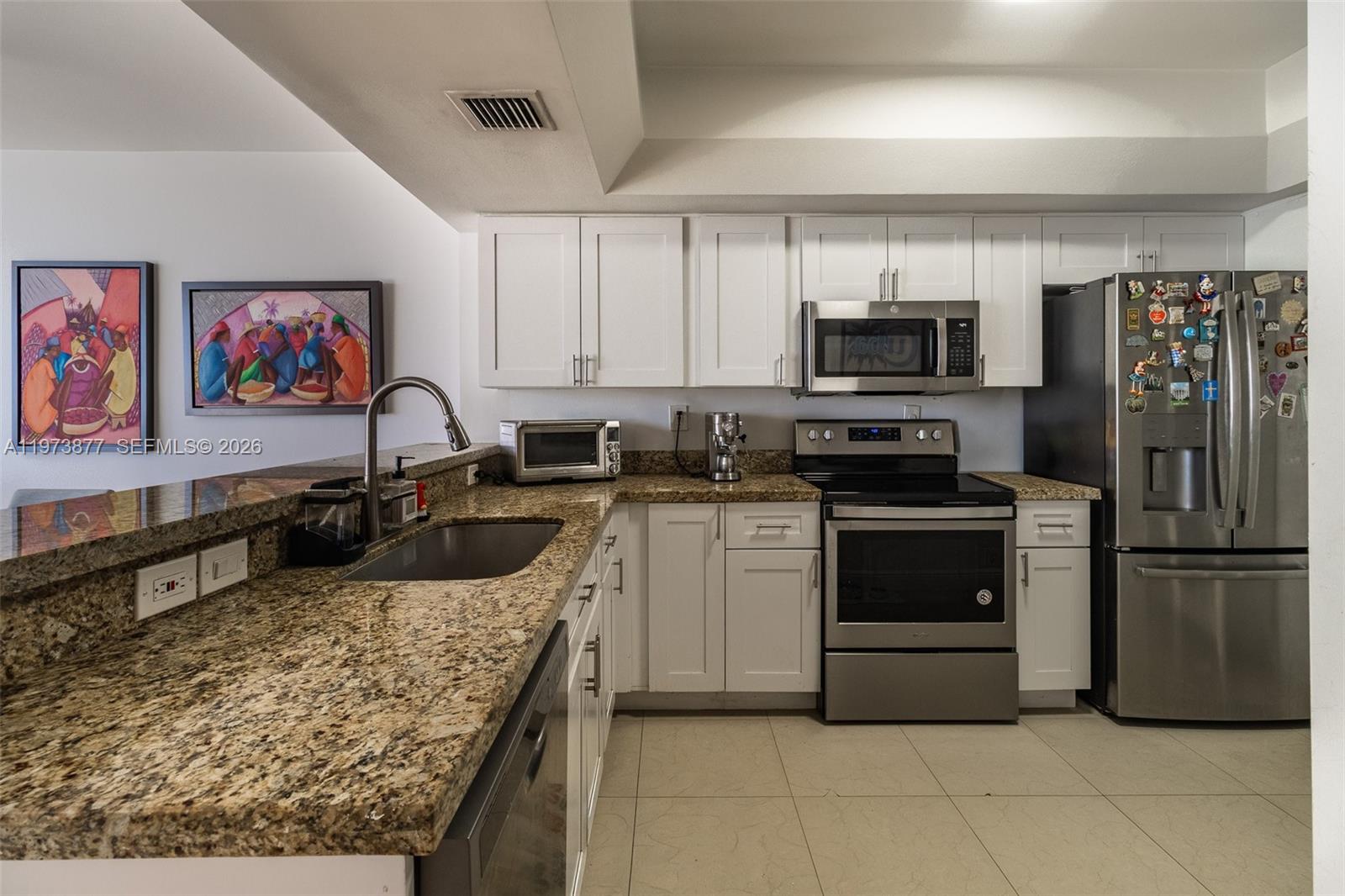 520 Brickell Key Drive, Unit A1007 Miami, FL 33131 - Photo 9 of 25