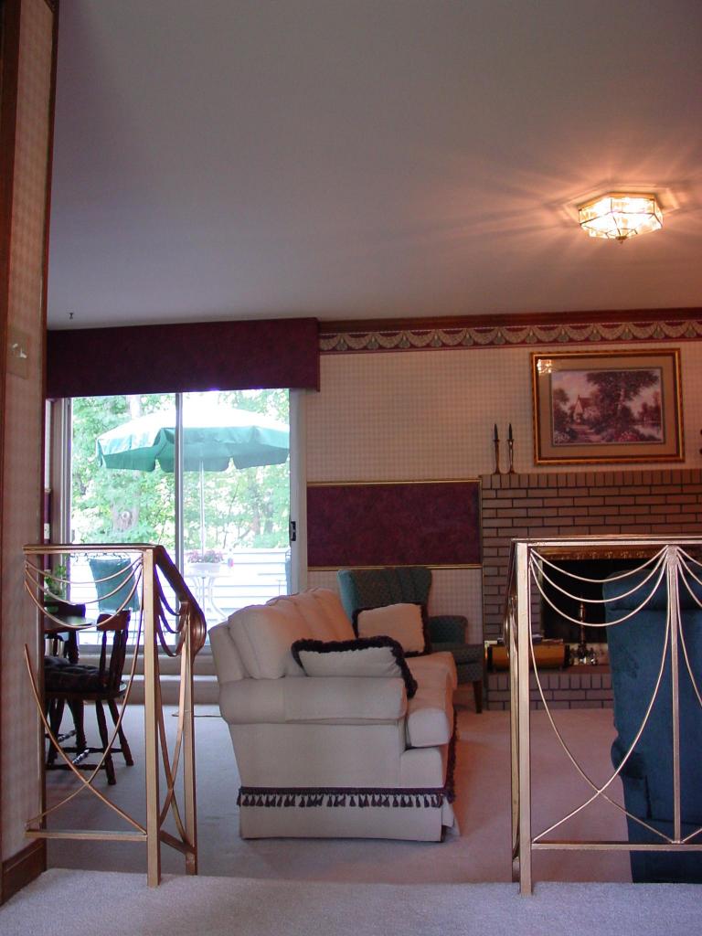 945 West Point Road Salem, VA 24153 - Photo 12 of 14 Living Room