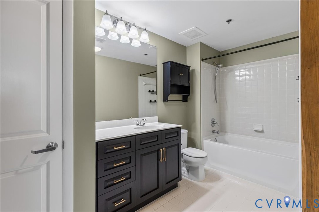 251 Rocketts Way, Unit 104 Henrico, VA 23231 - Photo 34 of 41