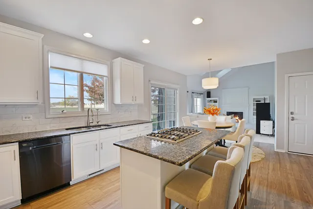 $649,000 | 63 Tournament Drive South, Hawthorn Woods, IL 60047