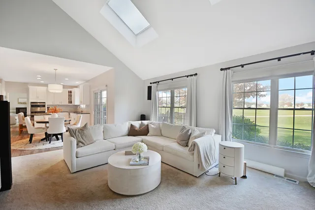 $649,000 | 63 Tournament Drive South, Hawthorn Woods, IL 60047