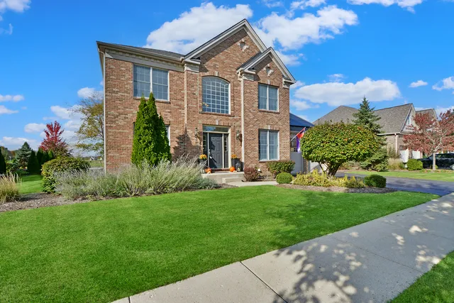 $649,000 | 63 Tournament Drive South, Hawthorn Woods, IL 60047