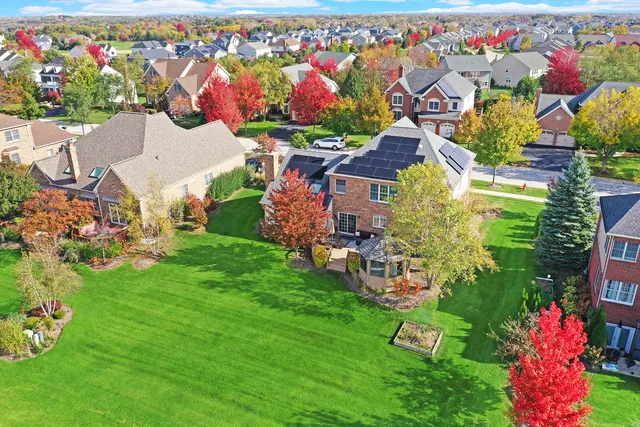 $649,000 | 63 Tournament Drive South, Hawthorn Woods, IL 60047