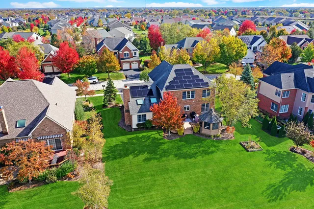 $649,000 | 63 Tournament Drive South, Hawthorn Woods, IL 60047