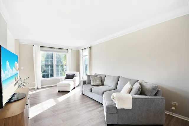 $649,000 | 63 Tournament Drive South, Hawthorn Woods, IL 60047