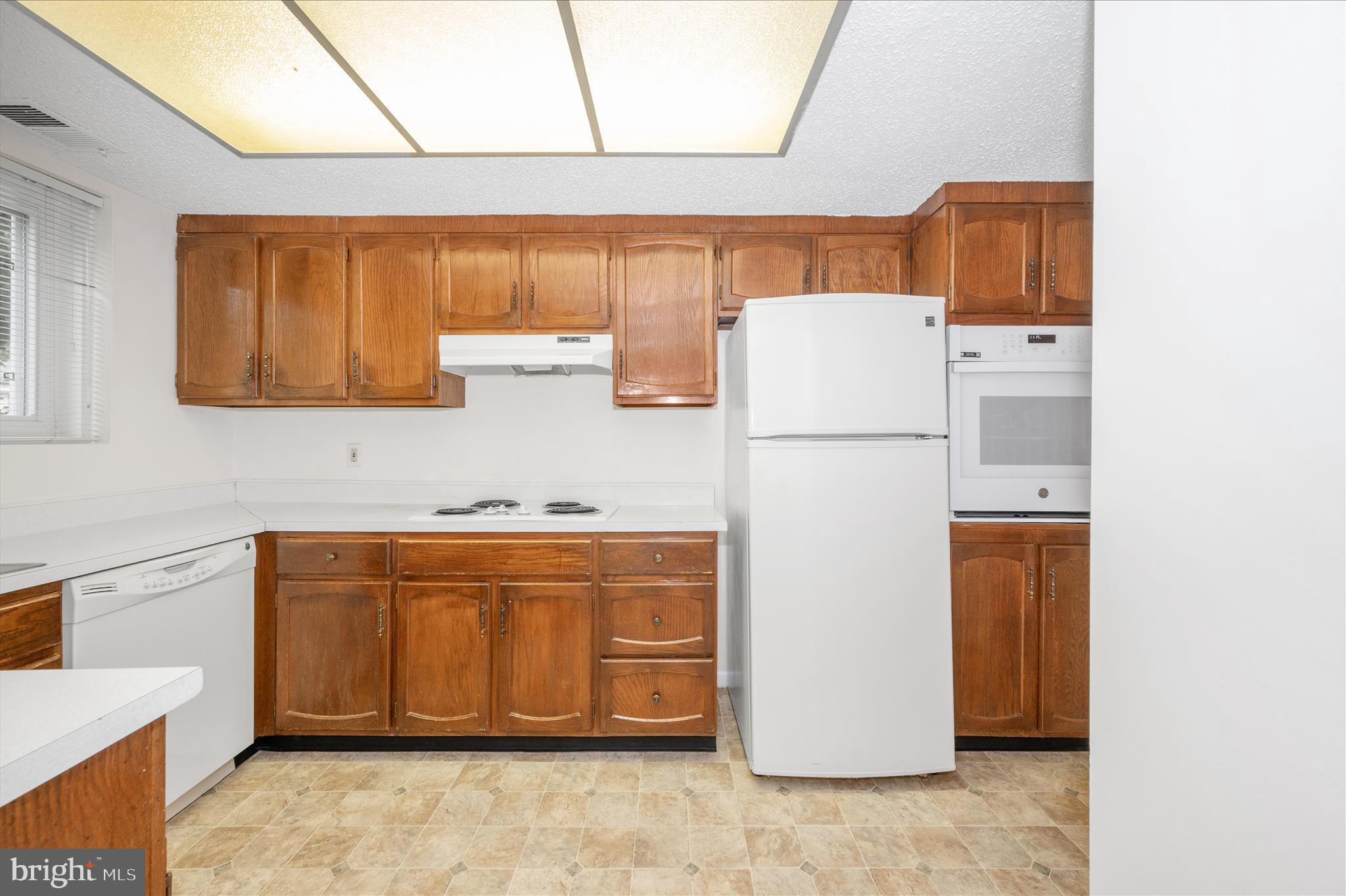 3261 South Leisure World Boulevard, Unit 108F Silver Spring, MD 20906 - Photo 14 of 81 Kitchen