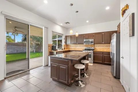 $590,000 | 27742 Avenida Maravilla, Cathedral City, CA 92234