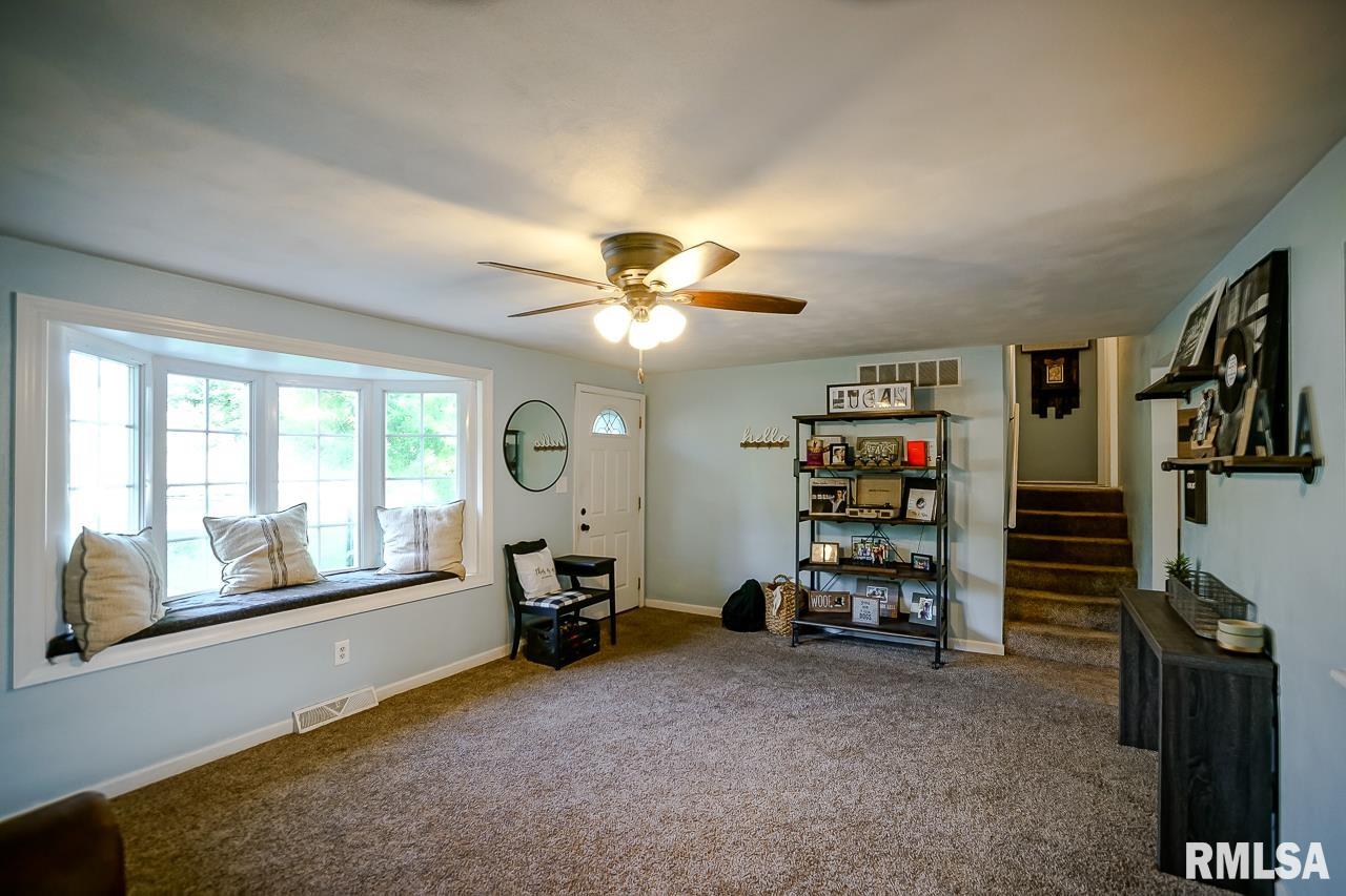 1901 Springfield Road East Peoria, IL 61611 - Photo 3 of 28 Gallery Image 3
