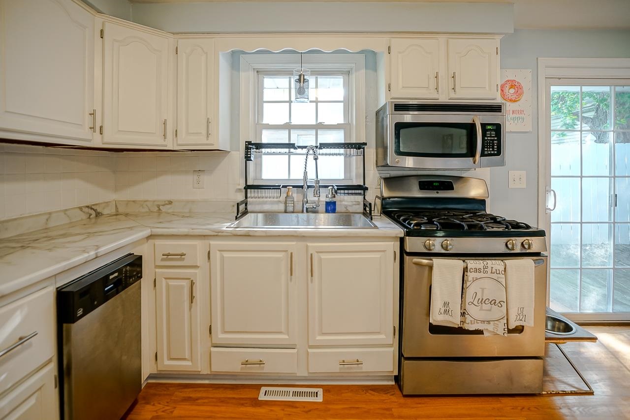 1901 Springfield Road East Peoria, IL 61611 - Photo 8 of 28 Gallery Image 8