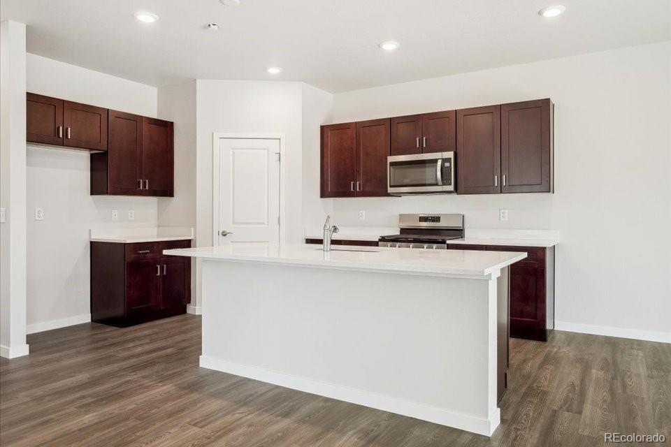 226 Grayson Avenue Fort Lupton, CO 80621 - Photo 2 of 24