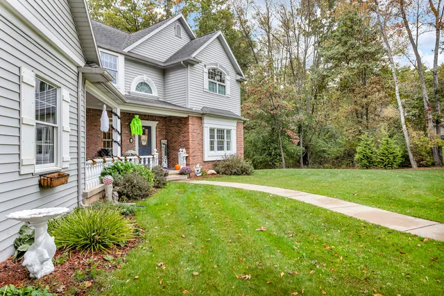 $624,900 | 4880 Indian Creek Drive, Jackson, MI 49201