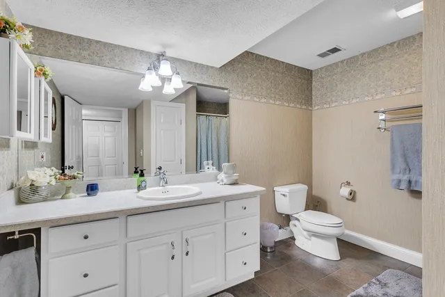 $624,900 | 4880 Indian Creek Drive, Jackson, MI 49201