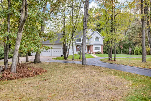 $624,900 | 4880 Indian Creek Drive, Jackson, MI 49201