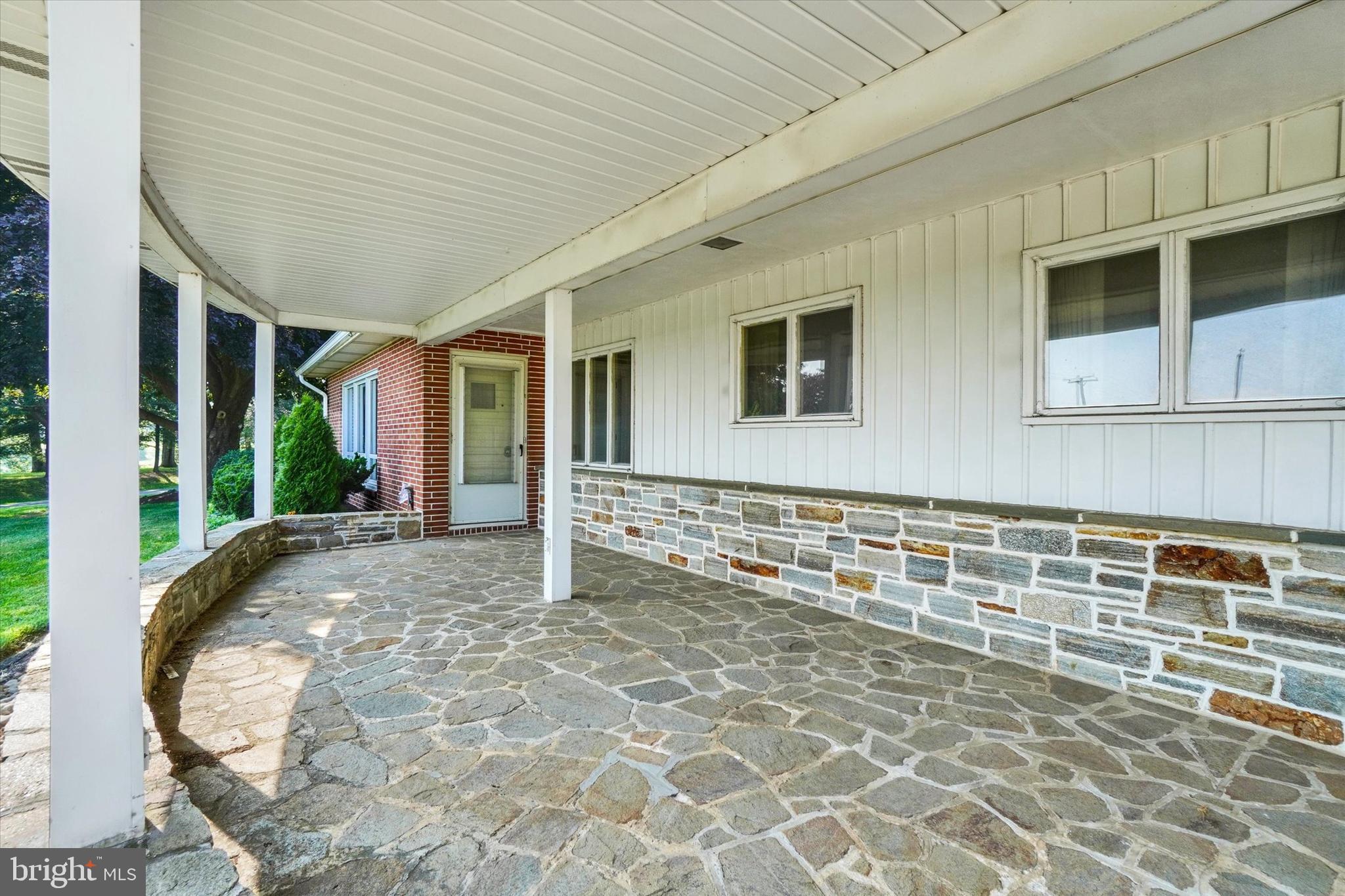 47 Rocks Road Fawn Grove, PA 17321 - Photo 4 of 29