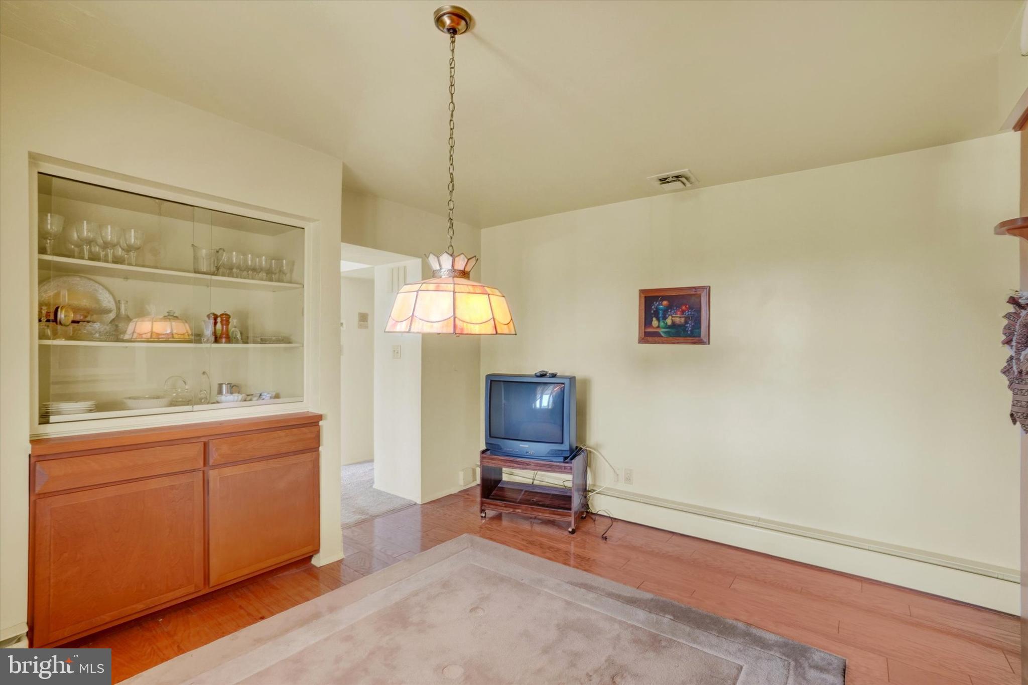 47 Rocks Road Fawn Grove, PA 17321 - Photo 9 of 29 a room with a desk and chair