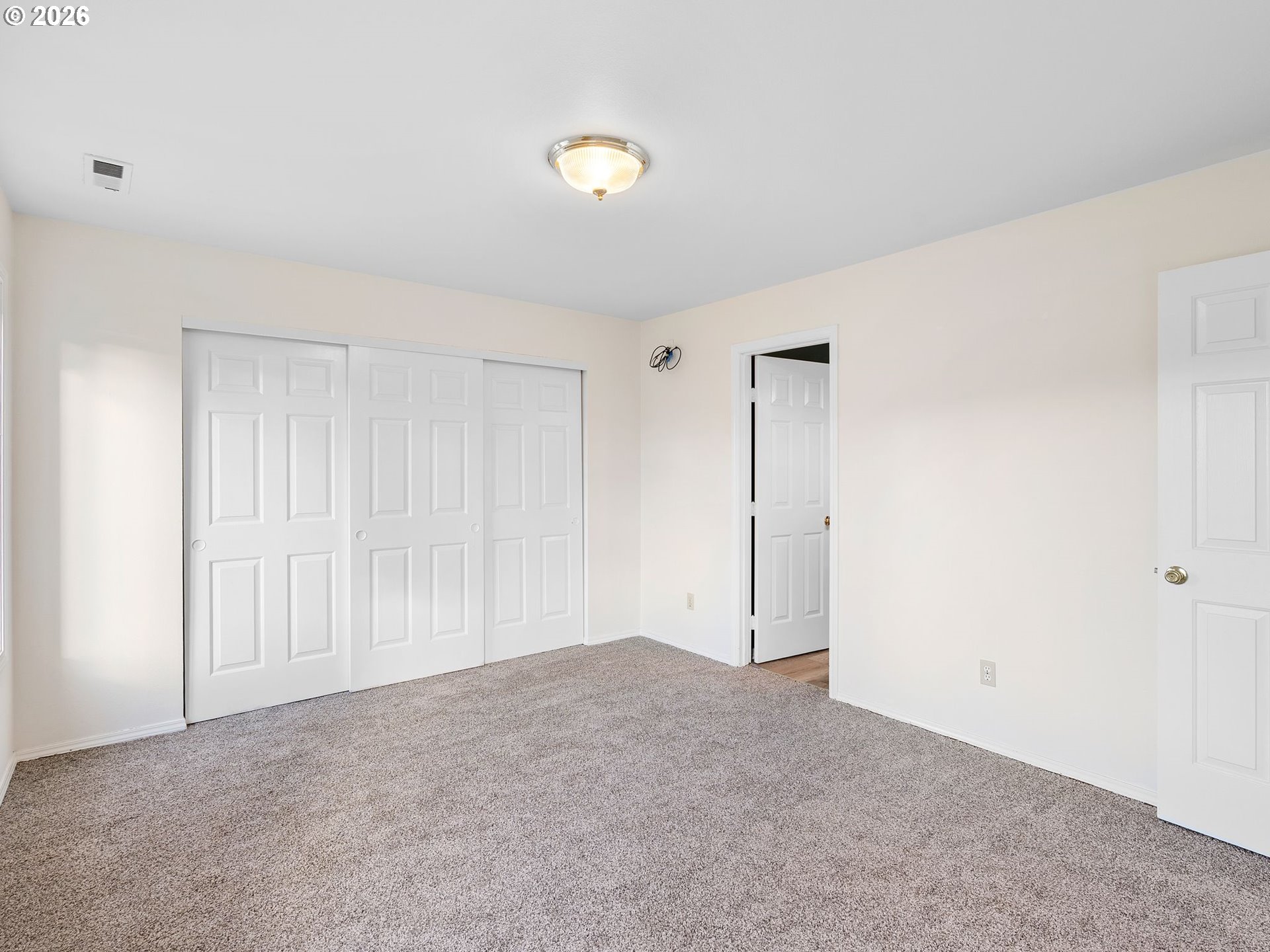 3220 Midway Road Hood River, OR 97031 - Photo 19 of 39 a view of an empty room