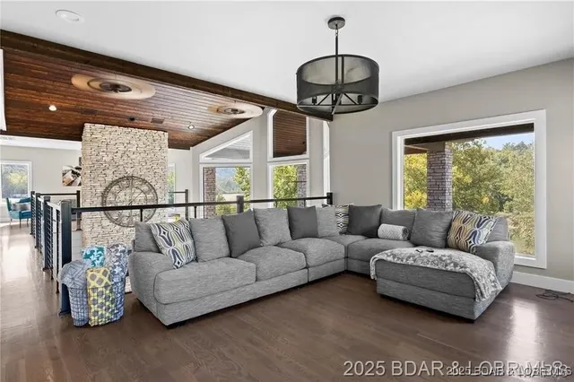 $1,500,000 | 2262 Brown Road, Van Buren, MO 63965