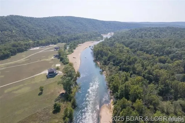 $1,500,000 | 2262 Brown Road, Van Buren, MO 63965