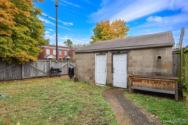 $1,750 | 2602 Minnesota Avenue, St. Louis, MO 63118