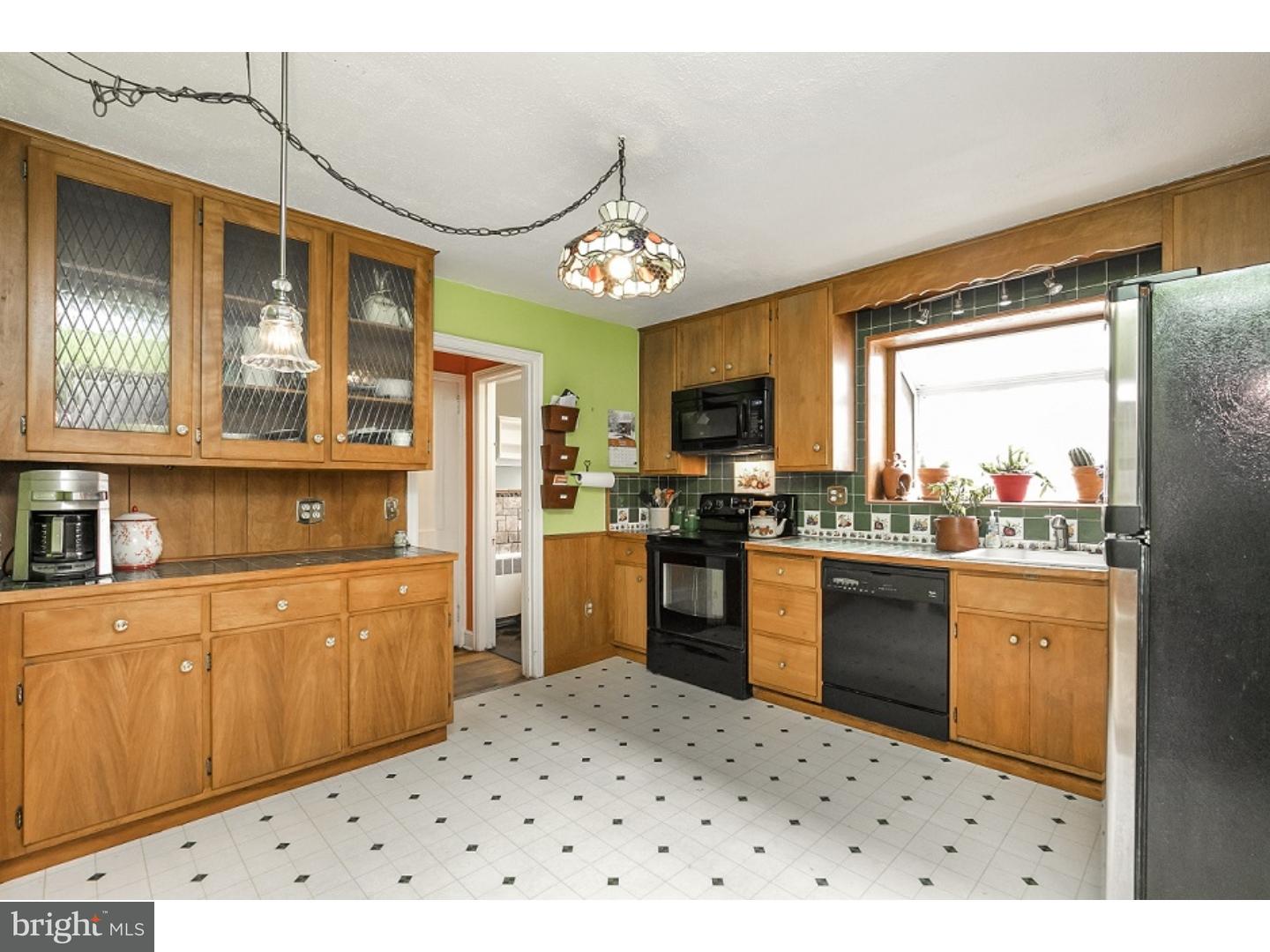 720 Lincoln Road Birdsboro, PA 19508 - Photo 3 of 24 Gallery Image 3