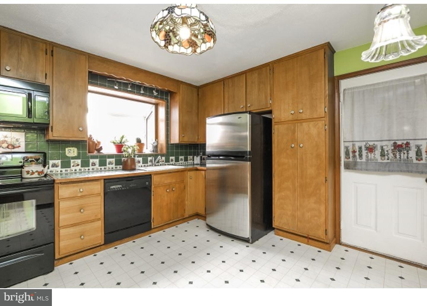 720 Lincoln Road Birdsboro, PA 19508 - Photo 4 of 24 Gallery Image 4
