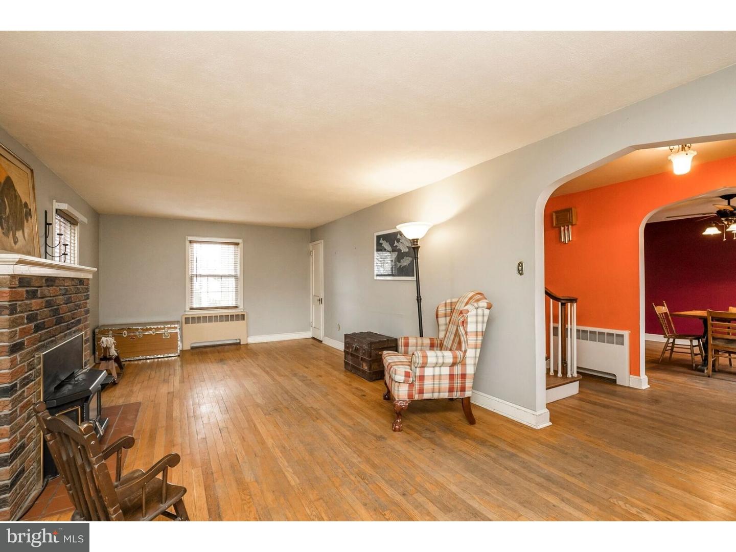 720 Lincoln Road Birdsboro, PA 19508 - Photo 9 of 24 Living Room