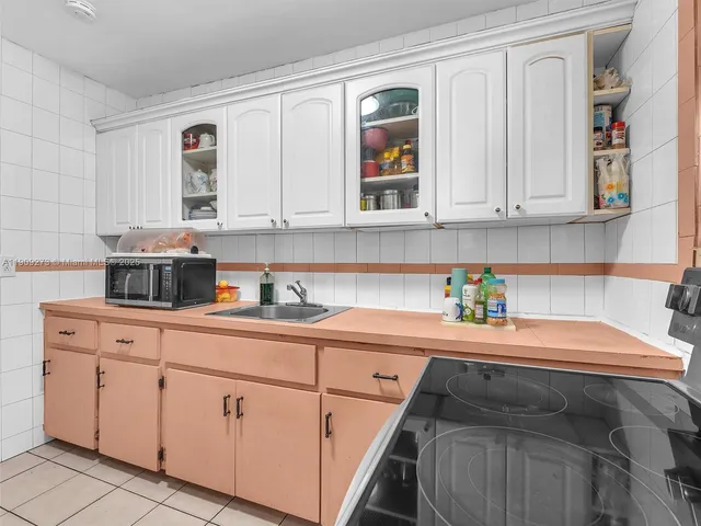 $750,000 | 560 Northeast 77th Street, Miami, FL 33138