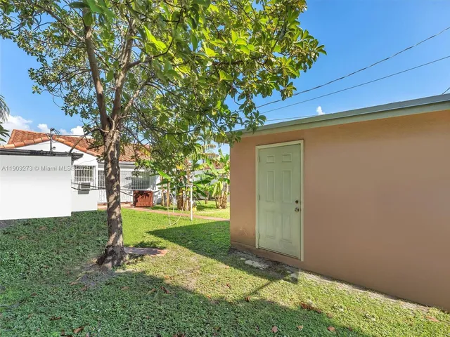 $750,000 | 560 Northeast 77th Street, Miami, FL 33138