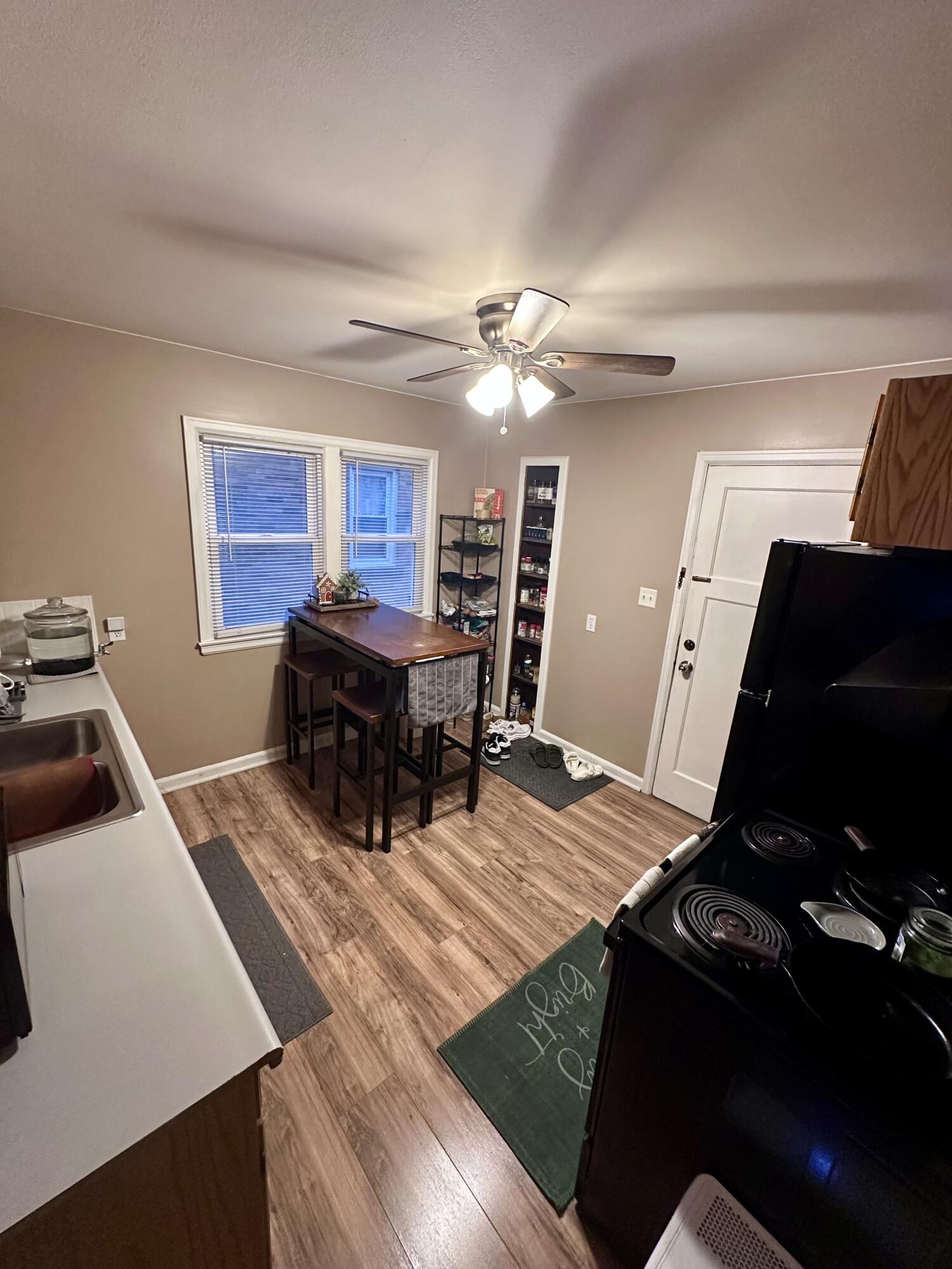 3924 South 2nd Street Milwaukee, WI 53207 - Photo 6 of 18 Lwr Kit2