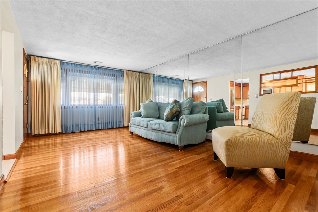 33 Lantern Road Revere, MA 02151 - Photo 4 of 32 Gallery Image 4