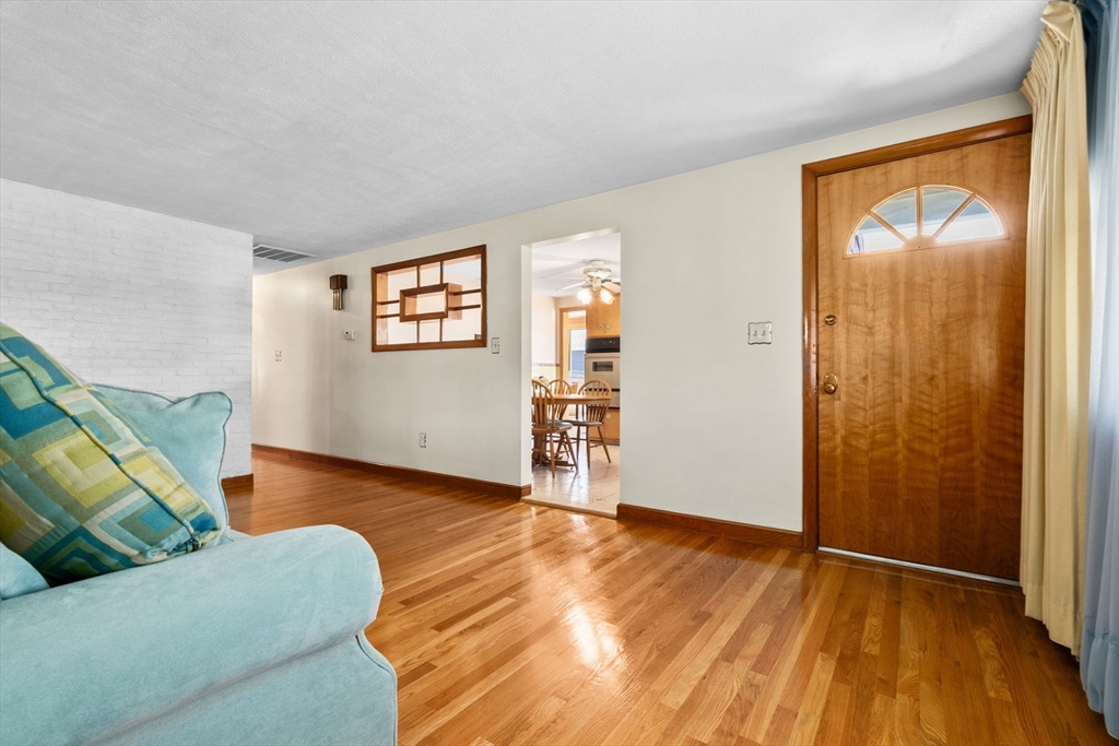 33 Lantern Road Revere, MA 02151 - Photo 5 of 32 Gallery Image 5