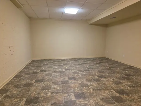 $325,000 | 10801 West 116th Terrace, Overland Park, KS 66210