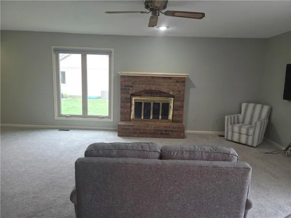 $325,000 | 10801 West 116th Terrace, Overland Park, KS 66210