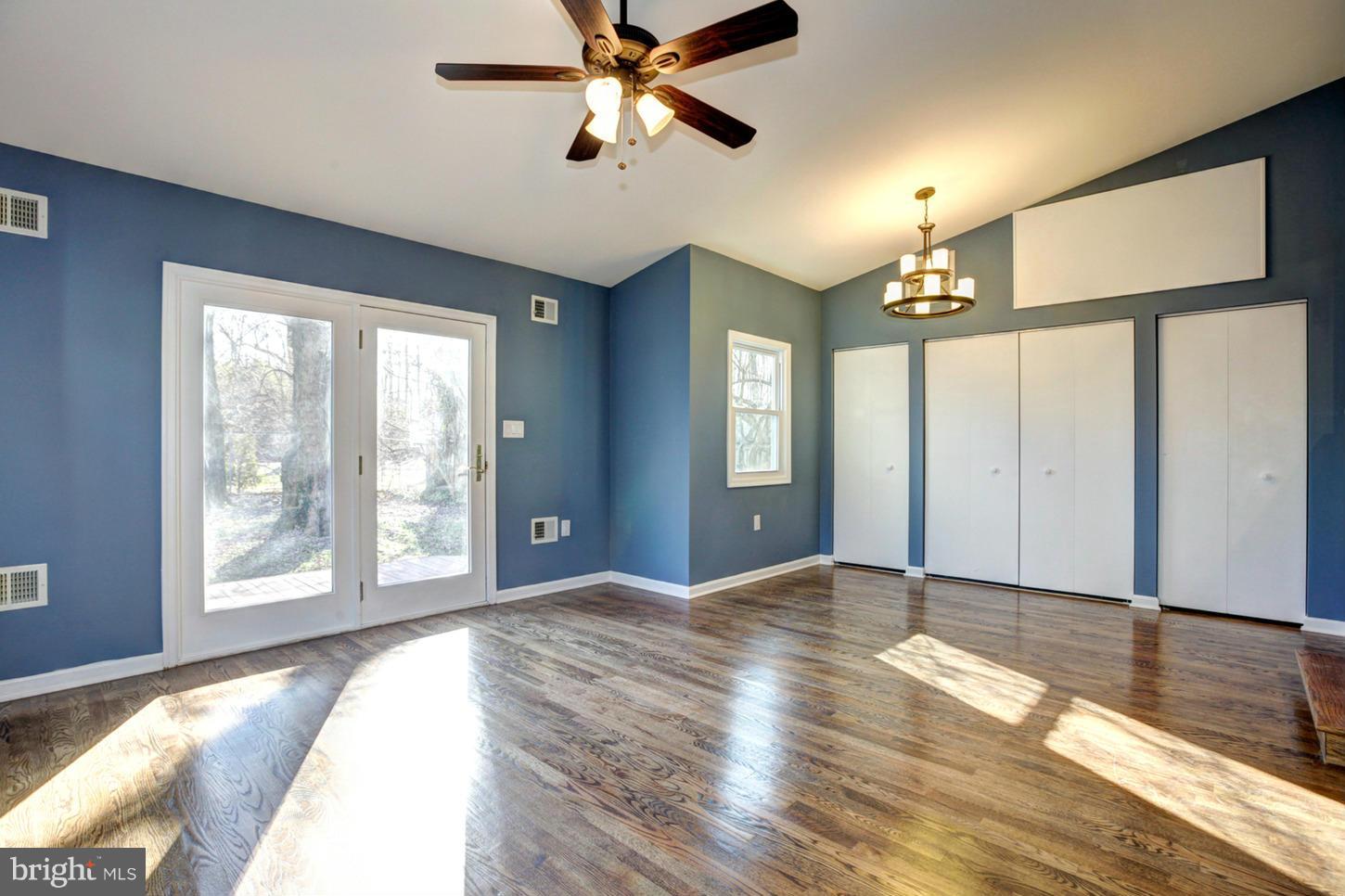 124 Calvert Road Rockville, MD 20850 - Photo 10 of 13 Living Room