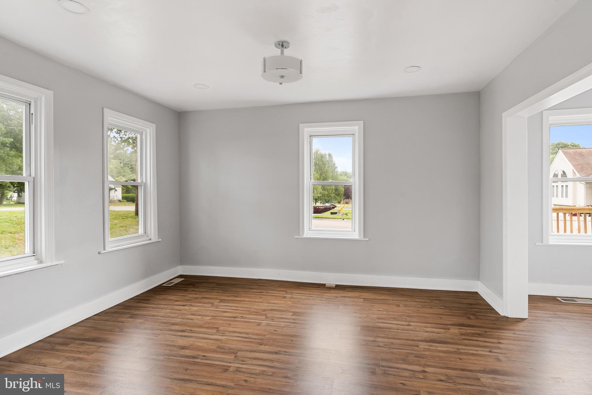 1635 Good Intent Road Deptford, NJ 08096 - Photo 5 of 32 Living Room